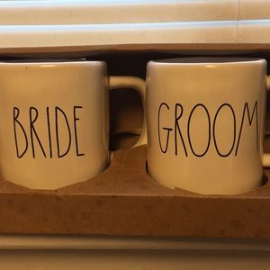 Rae Dunn Bride/Groom mug set.